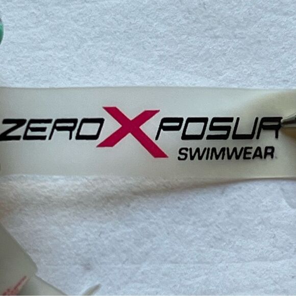ZeroXPosur Women's Swim Top Racerback mint green/blk/ylw multi Size 18W - Picture 5 of 8